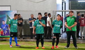 7419menpora-dito-tonton-laga-fun-football-pemuda-muhammadiyah-yang-diikuti-wapres-gibran